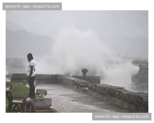 蓝衣军团的忧郁与加勒比飓风:重回累西腓的战术博弈与灵魂对垒